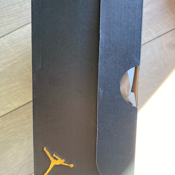 Air Jordan—- only wear twice, very very good condition. - Picture 10 of 12